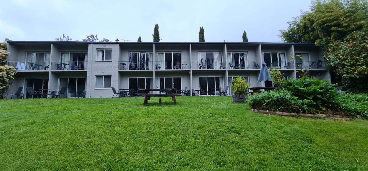 Riverbank Park Motel Bright Buitenkant foto