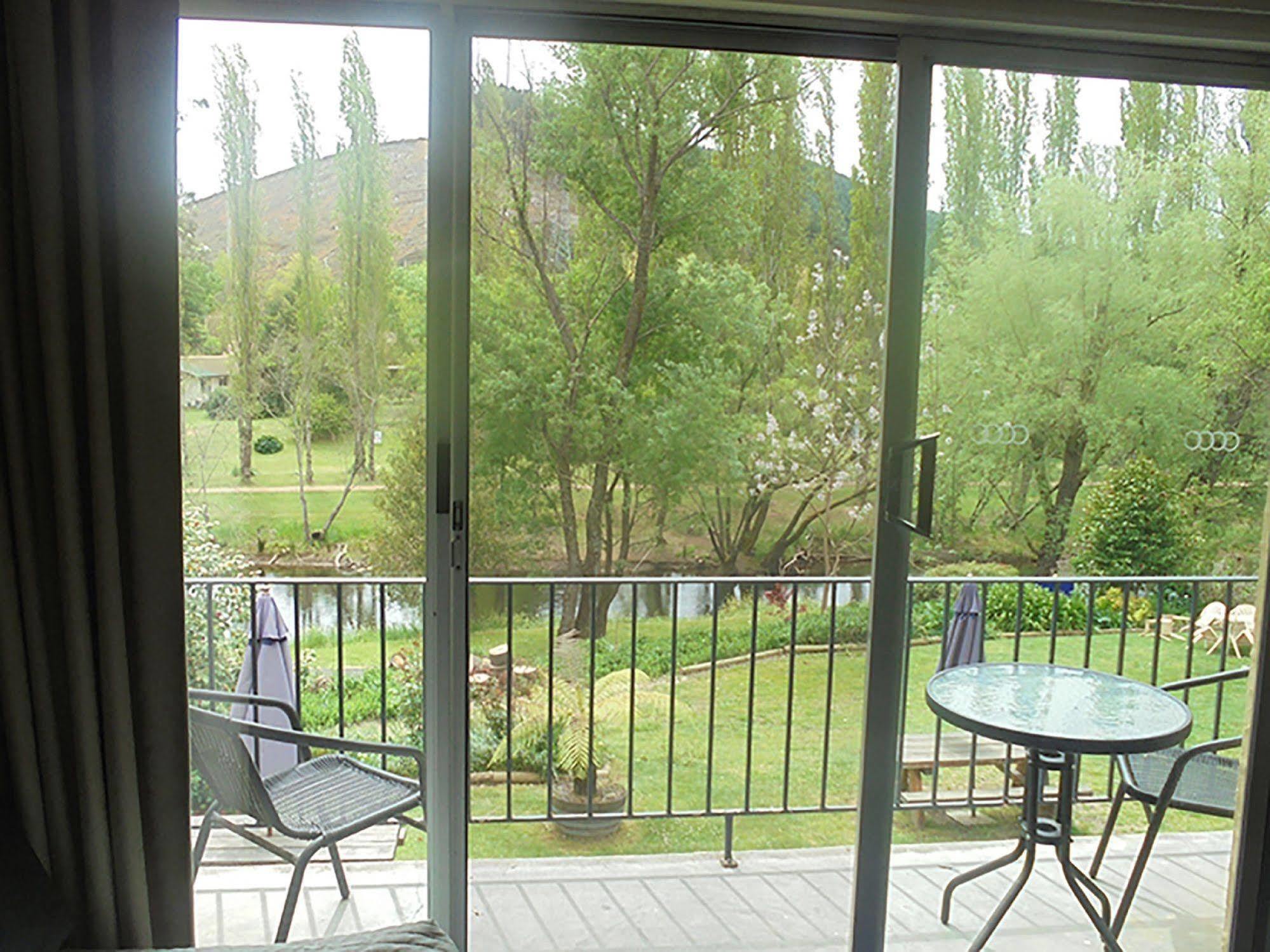 Riverbank Park Motel Bright Buitenkant foto